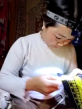 lusy-000 online show from 11-28-25, 01:30