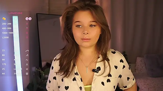 Anna Nicol online show from 12-21-25, 01:18