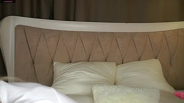 MarciDarugar online show from 10-04-25, 05:22