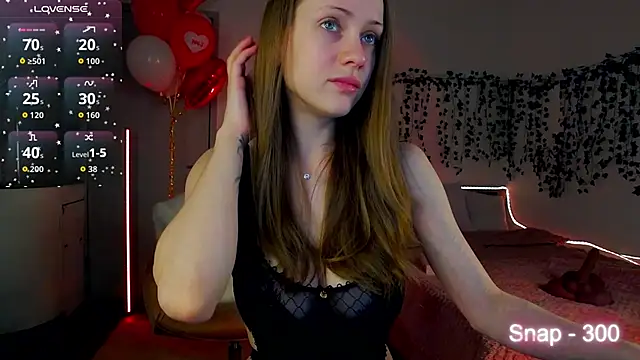 Snapshot of EvaLone1 chatting on 02-16-26, 10:06 EvaLone1 online show from 02-16-26, 10:06