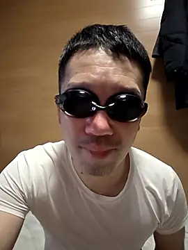 erosuke9 online show from 04-19-26, 09:06