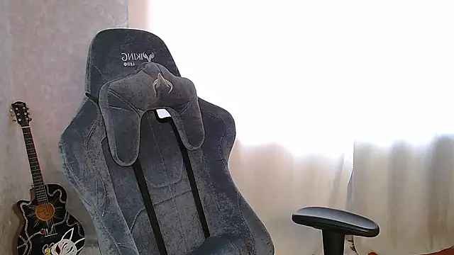 Snapshot of Molly__Mur chatting on 09-10-25, 02:00 Molly Mur online show from 09-10-25, 02:00