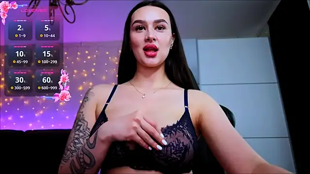 Veronica Larsson online show from 06-05-26, 03:18