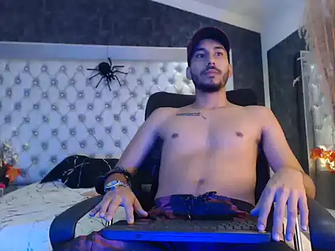 Snapshot of JhosuaCollins_ chatting on 10-12-25, 01:43 JhosuaCollins  online show from 10-12-25, 01:43