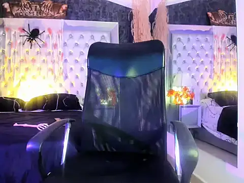 Snapshot of JhosuaCollins_ chatting on 10-25-25, 01:40 JhosuaCollins  online show from 10-25-25, 01:40