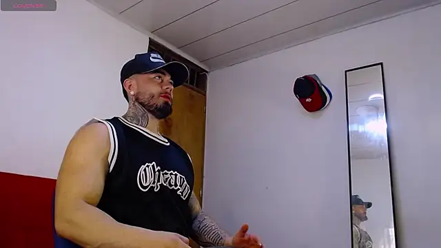 tommyblessd1 online show from 06-11-26, 01:05