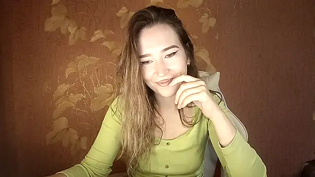 Awora Wolf online show from 10-11-25, 08:40