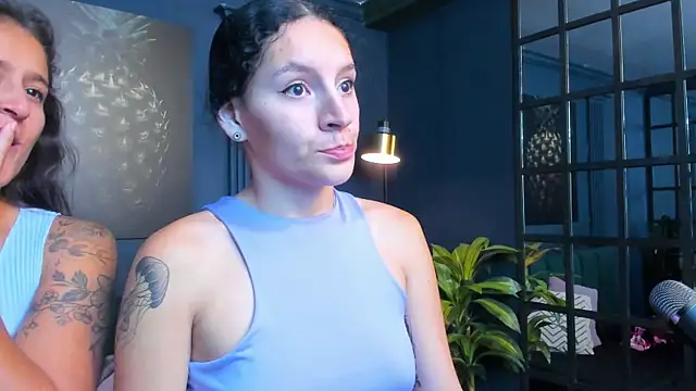 aliceandsia online show from 10-06-25, 12:13