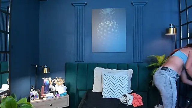 Snapshot of aliceandsia chatting on 12-19-25, 03:19 aliceandsia online show from 12-19-25, 03:19