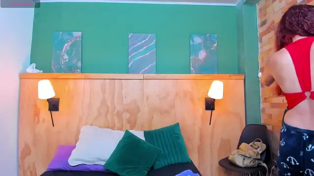 Snapshot of aliceandsia chatting on 01-11-26, 12:43 aliceandsia online show from 01-11-26, 12:43