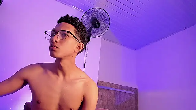 Snapshot of Cj_davis_ chatting on 09-14-25, 12:48 Cj davis  online show from 09-14-25, 12:48