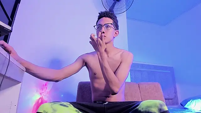 Snapshot of Cj_davis_ chatting on 09-15-25, 03:56 Cj davis  online show from 09-15-25, 03:56