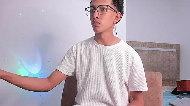 Snapshot of Cj_davis_ chatting on 10-11-25, 04:12 Cj davis  online show from 10-11-25, 04:12