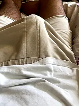 Snapshot of SolomonHej4 chatting on 11-08-25, 09:09 SolomonHej4 online show from 11-08-25, 09:09