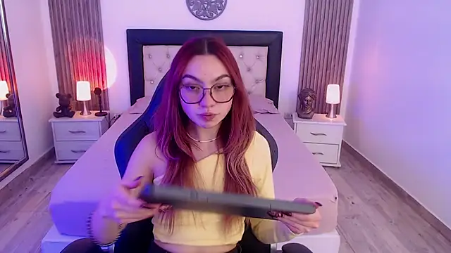 Red kytty6 online show from 10-27-25, 07:51