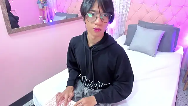 Liam evvan online show from 09-16-25, 03:29