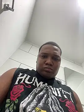 Snapshot of Junioorvideos chatting on 09-20-25, 12:06 Junioorvideos online show from 09-20-25, 12:06