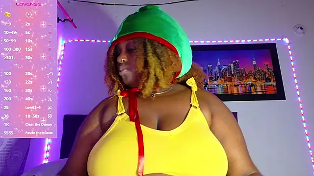 ebony NeighborMoans online show from 03-18-26, 04:04