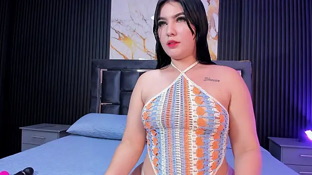 MiaaFarrel online show from 10-20-25, 07:14