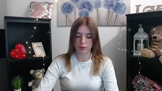 JuiceLips   online show from 10-01-25, 02:12