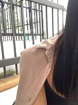 KloePink  online show from 10-02-25, 02:13