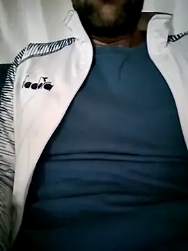 Snapshot of fearleass chatting on 11-17-25, 08:36 fearleass online show from 11-17-25, 08:36