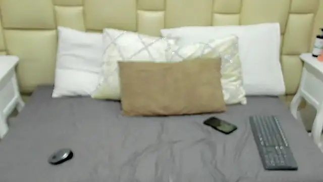 SkinnyGirl 28 online show from 12-18-25, 07:20