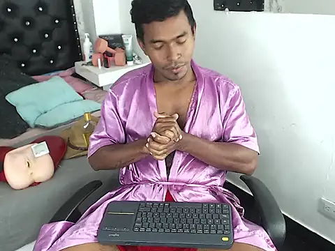 Snapshot of Adam_Morgan2 chatting on 10-02-25, 05:58 Adam Morgan2 online show from 10-02-25, 05:58