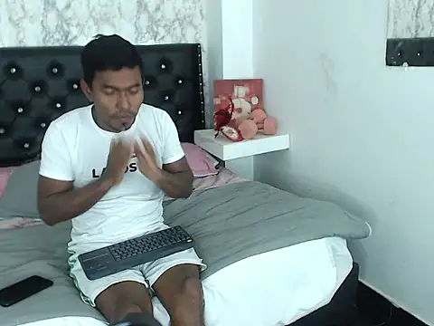 Snapshot of Adam_Morgan2 chatting on 10-05-25, 02:54 Adam Morgan2 online show from 10-05-25, 02:54