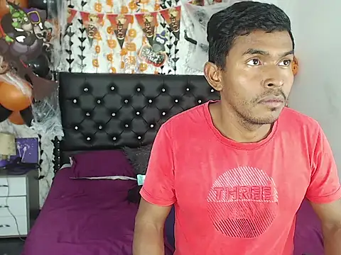 Snapshot of Adam_Morgan2 chatting on 10-17-25, 05:21 Adam Morgan2 online show from 10-17-25, 05:21