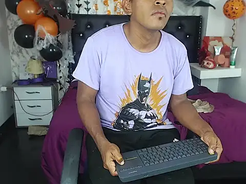 Snapshot of Adam_Morgan2 chatting on 10-23-25, 06:45 Adam Morgan2 online show from 10-23-25, 06:45