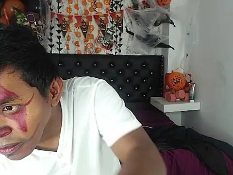 Snapshot of Adam_Morgan2 chatting on 10-24-25, 07:38 Adam Morgan2 online show from 10-24-25, 07:38