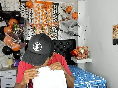 Snapshot of Adam_Morgan2 chatting on 10-29-25, 05:20 Adam Morgan2 online show from 10-29-25, 05:20