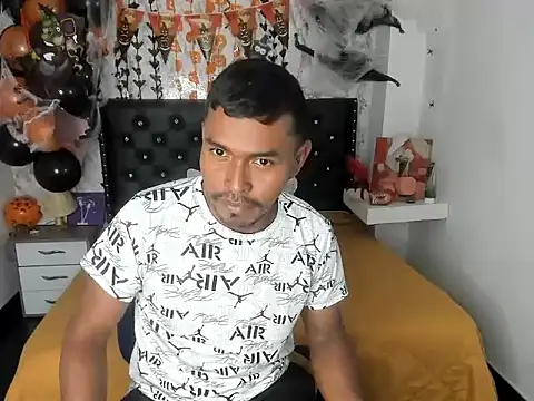 Snapshot of Adam_Morgan2 chatting on 11-03-25, 07:37 Adam Morgan2 online show from 11-03-25, 07:37