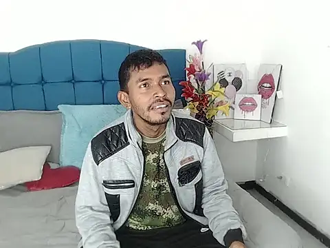 Snapshot of Adam_Morgan2 chatting on 11-25-25, 03:28 Adam Morgan2 online show from 11-25-25, 03:28