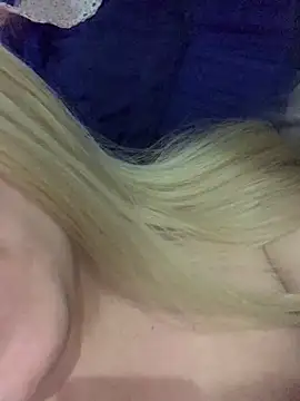 loiragoxtosinnha online show from 10-25-25, 01:02