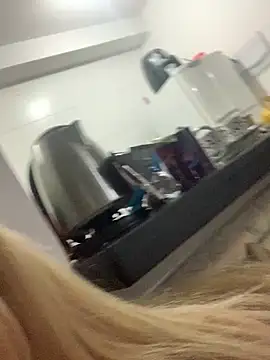 loiragoxtosinnha online show from 10-30-25, 11:49