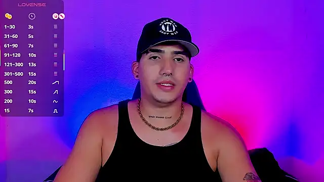 Snapshot of Saturn_boy chatting on 11-08-25, 10:41 Saturn boy online show from 11-08-25, 10:41