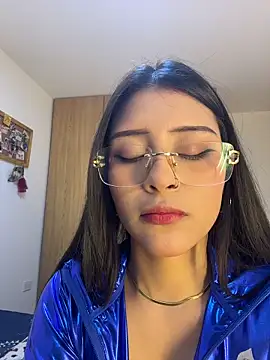 Snapshot of CatadeLuca chatting on 10-31-25, 01:12 CatadeLuca online show from 10-31-25, 01:12