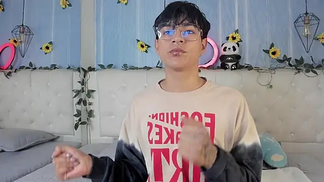 AleAurarashi online show from 12-02-25, 05:46