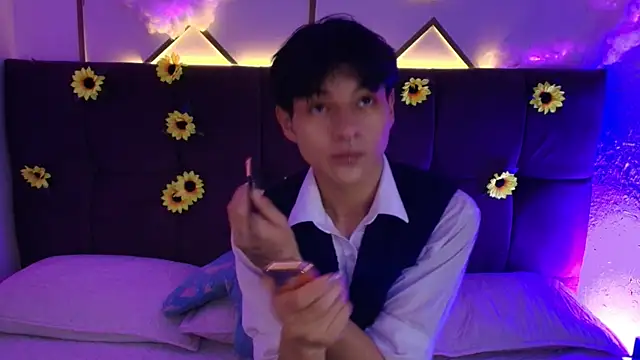 AleAurarashi online show from 04-23-26, 12:04