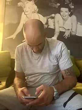 Hothotboyg online show from 10-09-25, 11:25