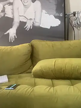 Hothotboyg online show from 04-22-26, 08:43
