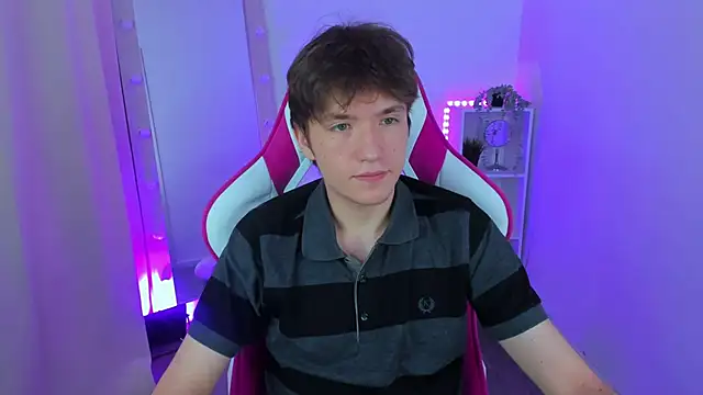 Ethan Rivers online show from 10-08-25, 08:50