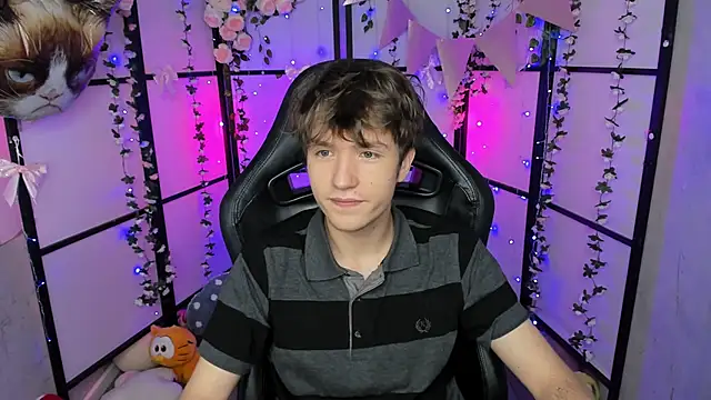 Ethan Rivers online show from 10-15-25, 08:53