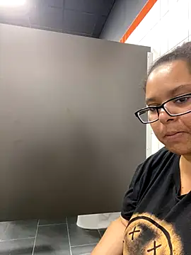 wishuhope4 online show from 10-20-25, 04:51