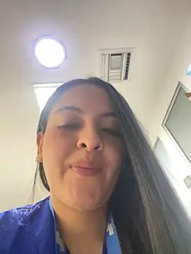 Snapshot of marianm29 chatting on 11-23-25, 12:27 marianm29 online show from 11-23-25, 12:27