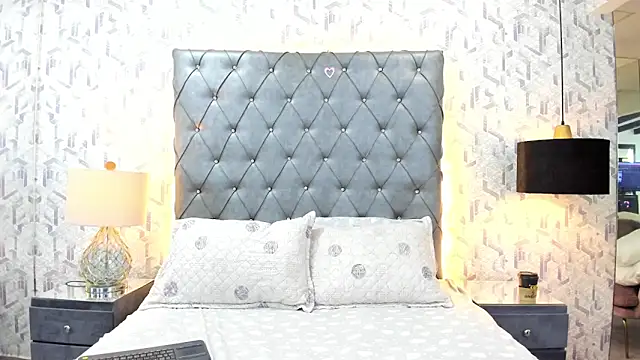 ScarletMore online show from 04-21-26, 12:33