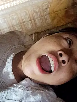 Snapshot of Angela-babyxx chatting on 10-21-25, 01:06 Angela-babyxx online show from 10-21-25, 01:06