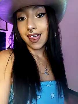 Luna Moo  online show from 10-09-25, 04:10